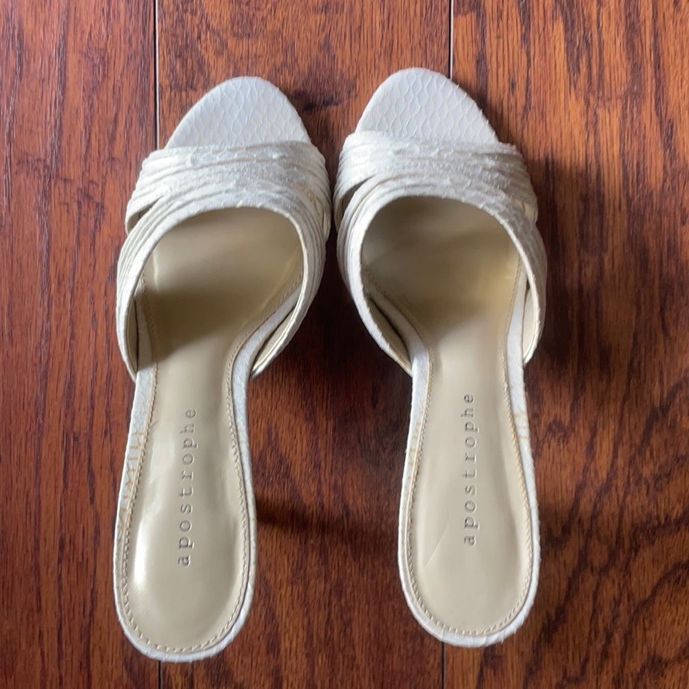 Apostrophe 2 inch white heels